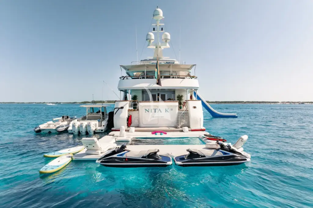 NITA K II - Tenders and toys