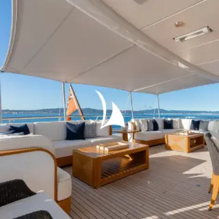 Bridge deck aft