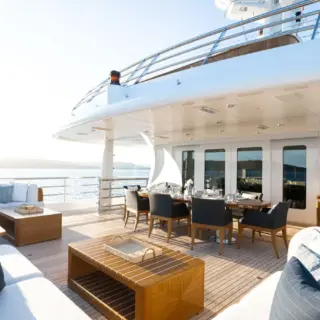 Bridge deck aft