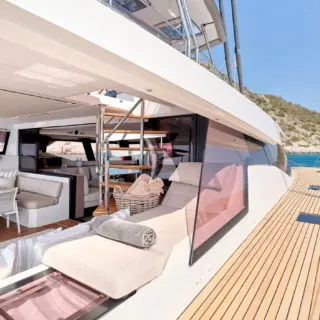 ALEXANDRA II - Cockpit lounge 