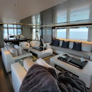 Main deck salon