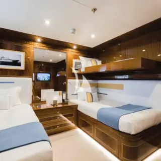 Lower deck twin cabin