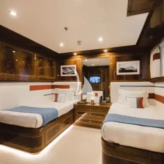 Lower deck twin cabin