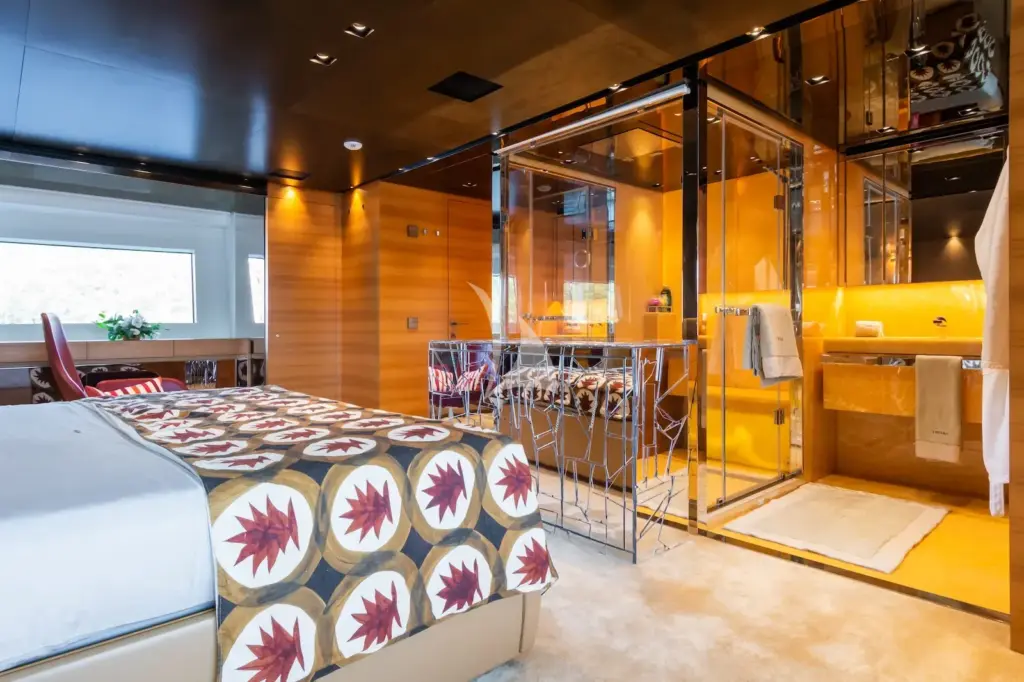 TAKARA ONE - Master stateroom with 47" Smart TV