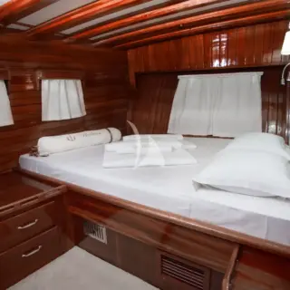 Malena - Image 18