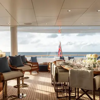 Owner's deck dining