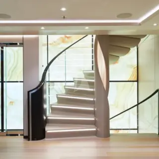 Foyer, including elevator