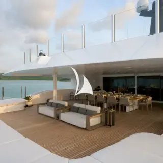 Upper deck aft