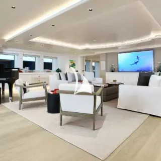 Main deck salon