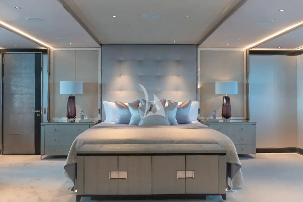 NORTH STAR - Main deck master cabin