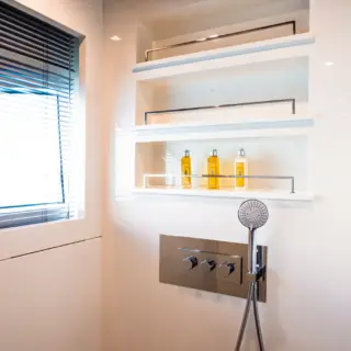 FAST & FURIOUS - VIP Bathroom