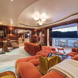 Snug with balcony