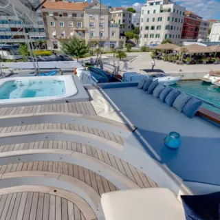 Jacuzzi