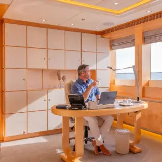 Owner's Office (Starlink Wi-Fi)