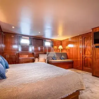 Chantella - Master Cabin