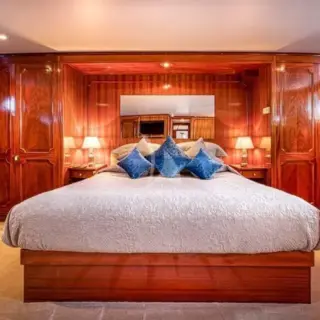 Chantella - Master Cabin