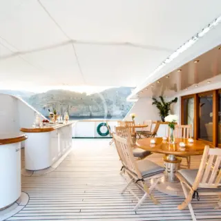 Bridge deck dining area