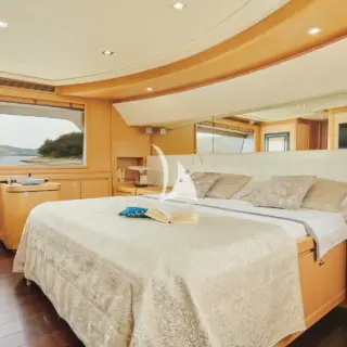 Friend's Boat_main deck Master