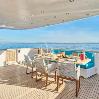 Main deck aft dining 