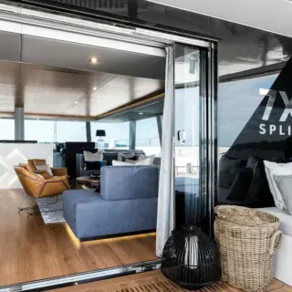 Sliding doors entrance