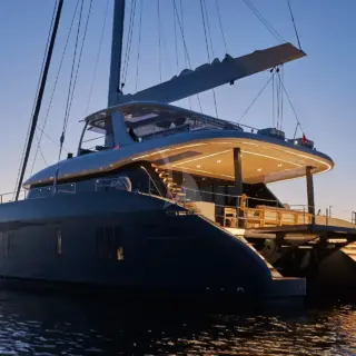 7X moored