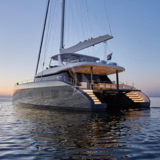 7X moored