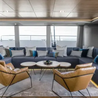 Lounge sofa in the saloon