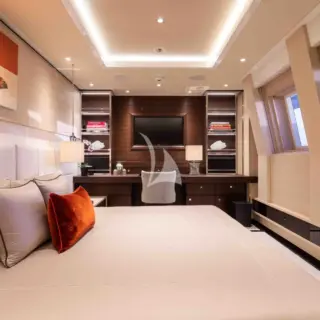 Bridge Deck Guest Cabin