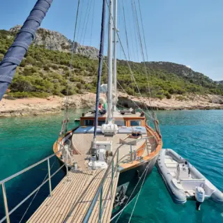 MYRA - Foredeck