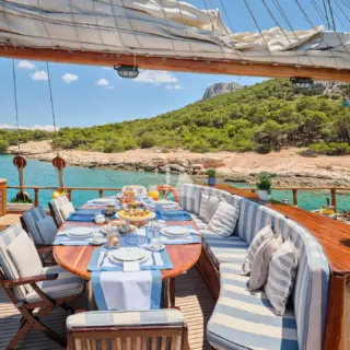 MYRA - Dining table set