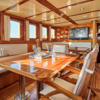 MYRA - Saloon dining area