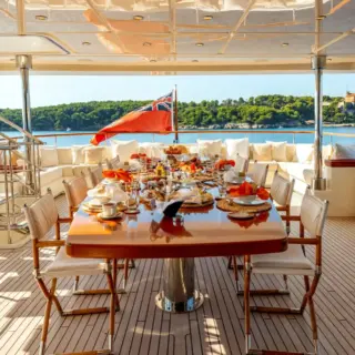 Bridge Deck Aft