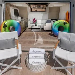 Beach Club Lounge