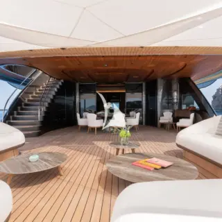 Upper deck exterior