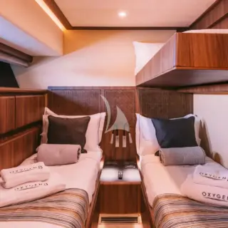 Twin suite