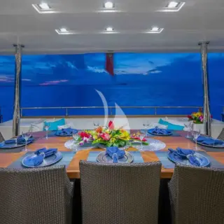 Main Deck Aft Dining