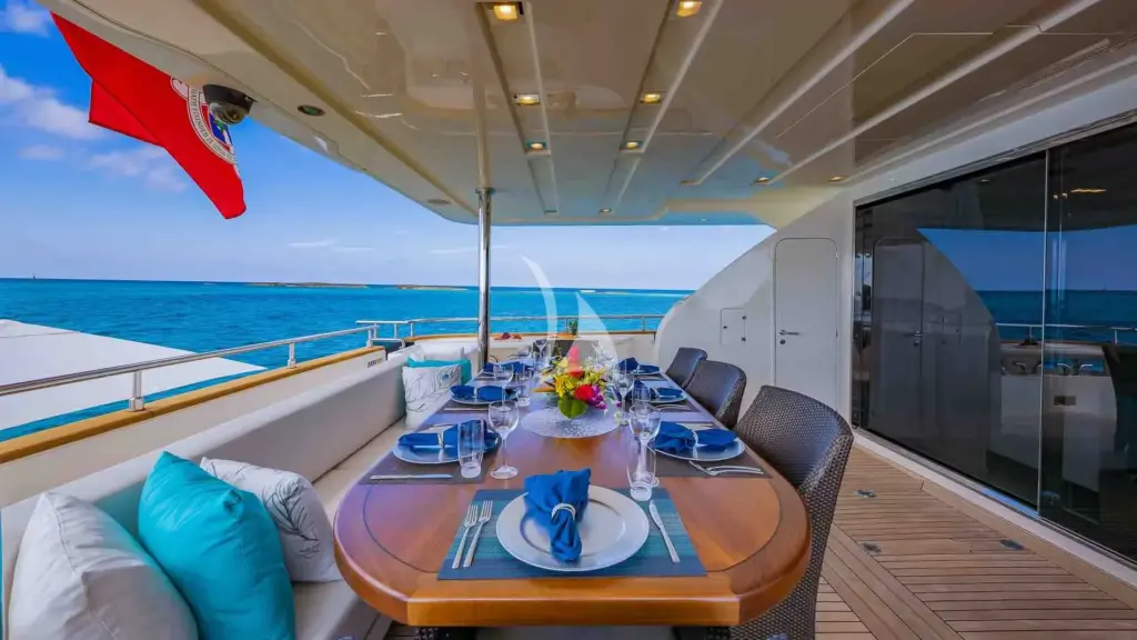 ONE AND ONLY - Main Deck Aft