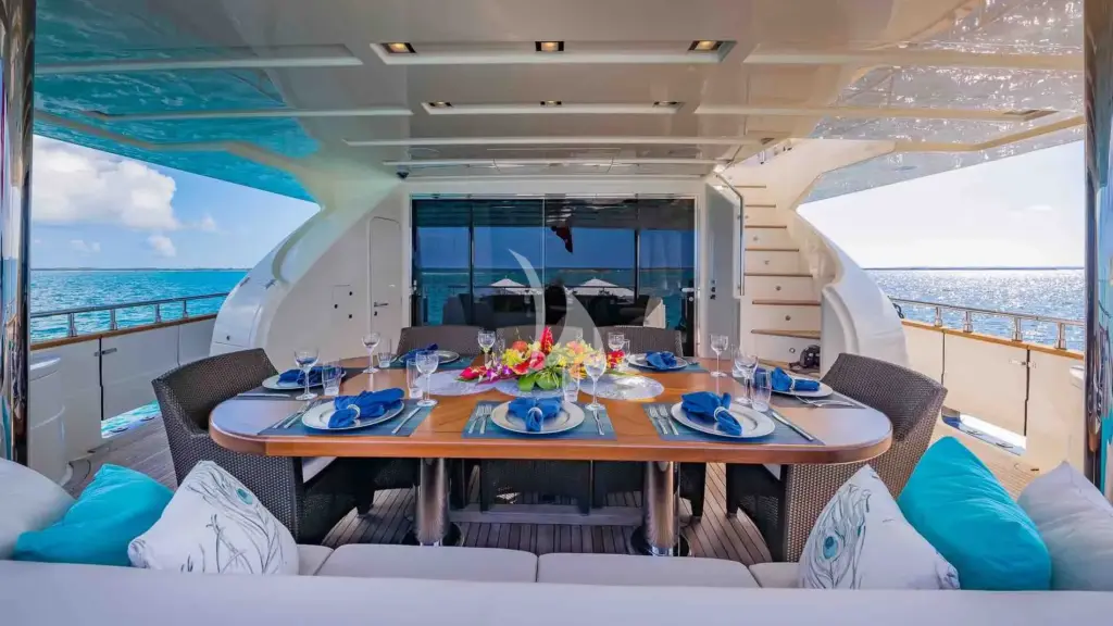ONE AND ONLY - Main Deck Aft