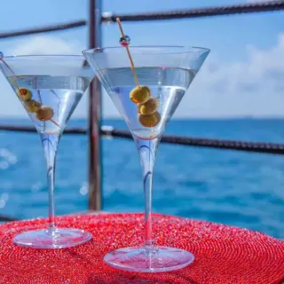 ONE AND ONLY - Image 9