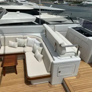 OKTANA - Sundeck seating and observation