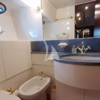 OLA - Shower Room