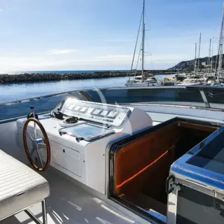 OLA - Flybridge