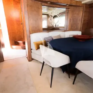 OLA - Saloon