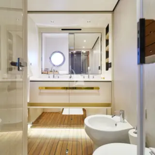 VIVA - Master cabin bathroom