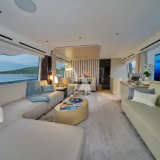 VIVA - Main deck