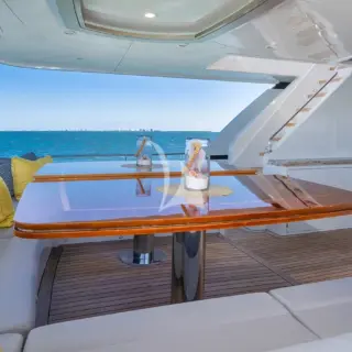 Main deck aft
