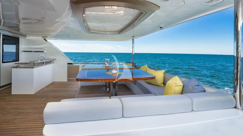 SEA N SEA - Main deck aft