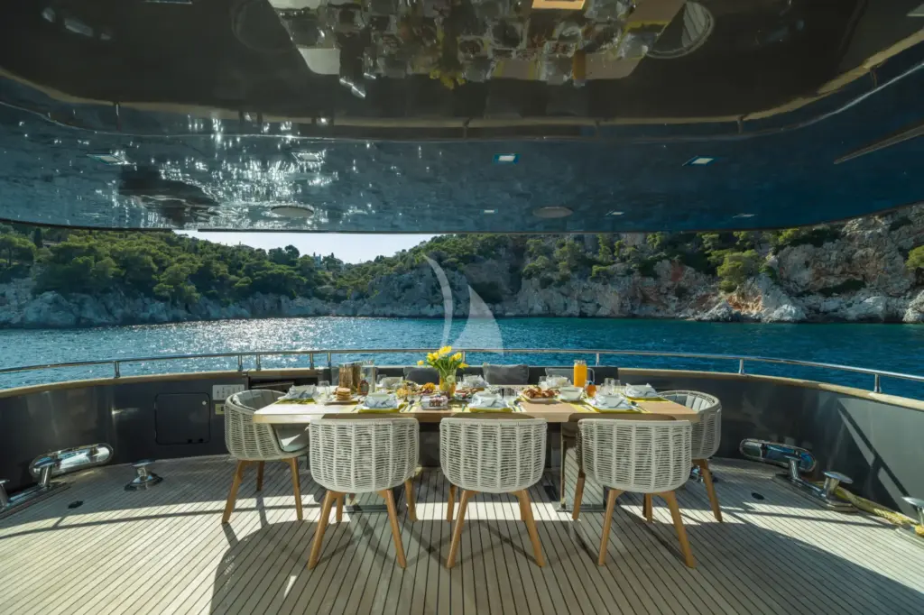 NOEMA - Main Deck Aft 