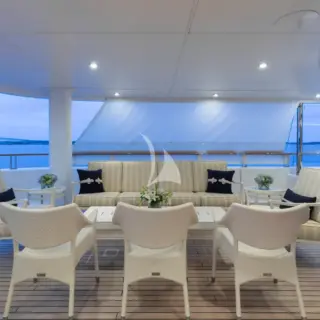 Upper deck aft