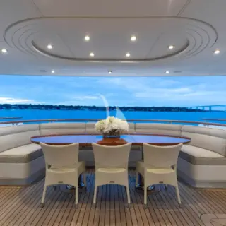Main-Deck-Aft
